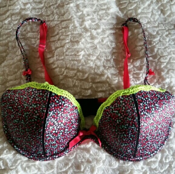VICTORIA'S SECRET Sexy Little Things Bra