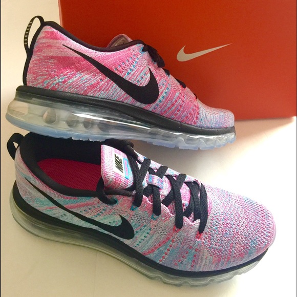 Nike Shoes - Nike Flyknit Max