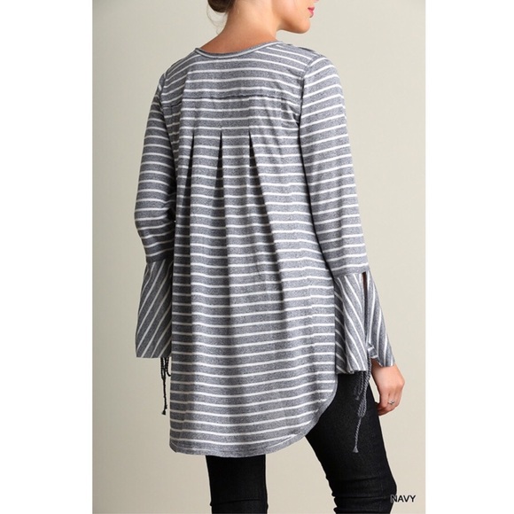 🌺❗️LAST❗️Stripe wide neck bell sleeves top - Picture 3 of 4