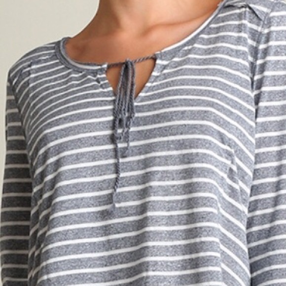 🌺❗️LAST❗️Stripe wide neck bell sleeves top - Picture 4 of 4