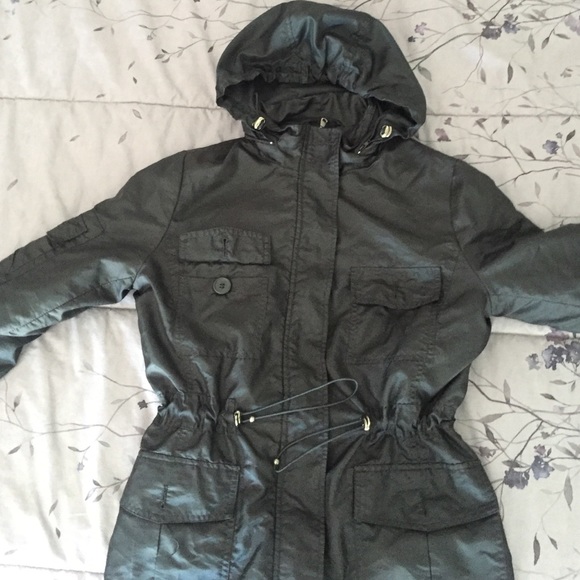 MOST OFFERS ACCEPTED! Fall windbreaker jacket