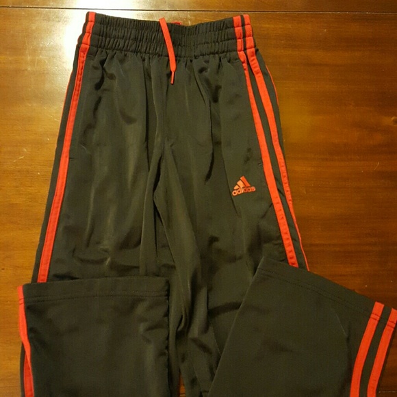 Athletic pants