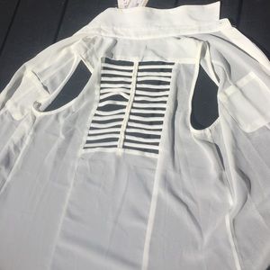 NWT White button up blouse with cutout back