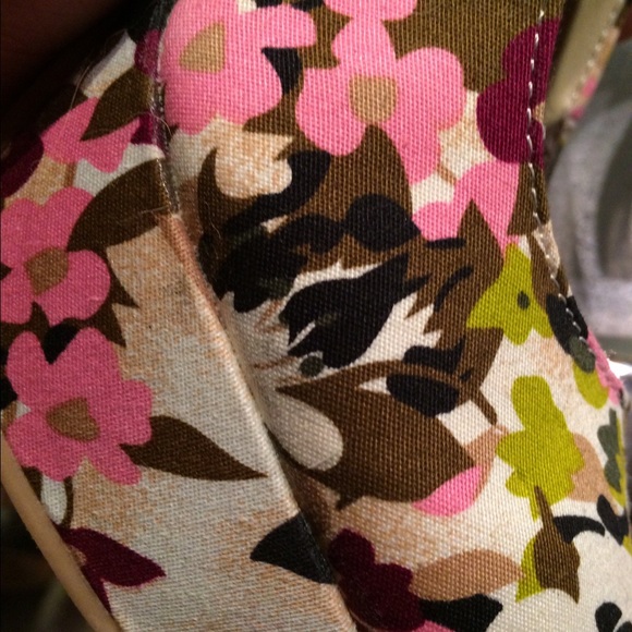 Wild Rose Floral Pump Heels - Picture 4 of 4