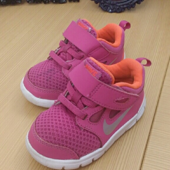 Toddler Nike shoes. Pink with velcro strap