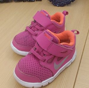 Toddler Nike shoes. Pink with velcro strap