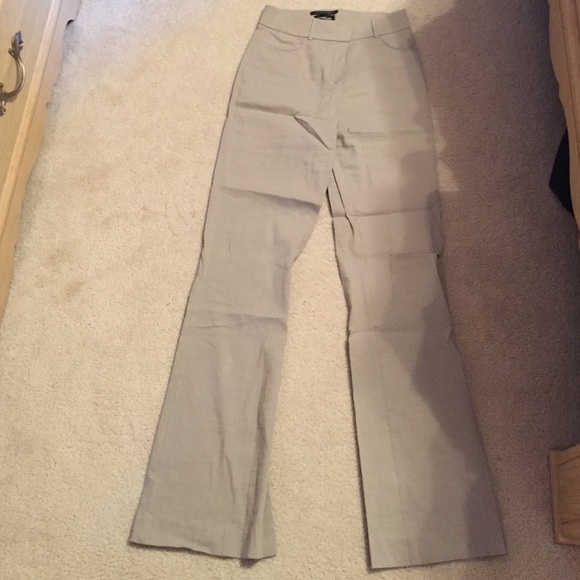 Bebe Italian fabric linen pants. Never worn - Picture 1 of 3