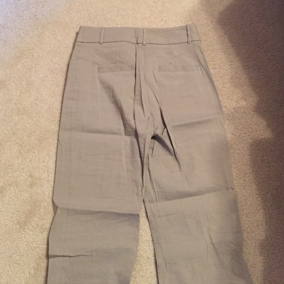 Bebe Italian fabric linen pants. Never worn - Picture 3 of 3