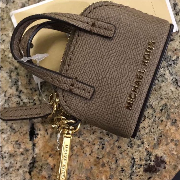 Michael Kors mini purse keychain - Picture 1 of 3