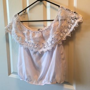 💎traded💎White crotchet crop top