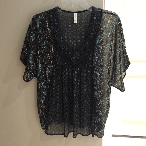 Xhilaration small top