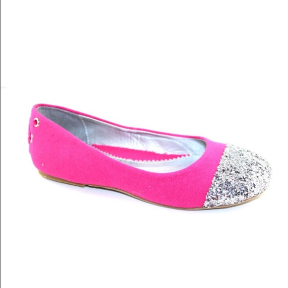 Fuchsia canvas with silver glitter toe