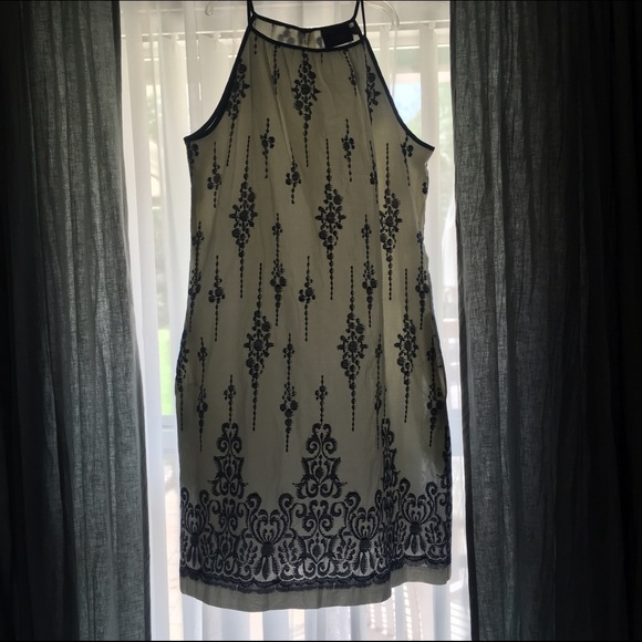 DRESS WITH POCKETS