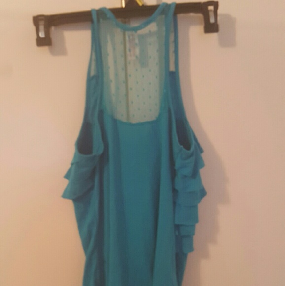 Cute loose and flowy top - Picture 1 of 2