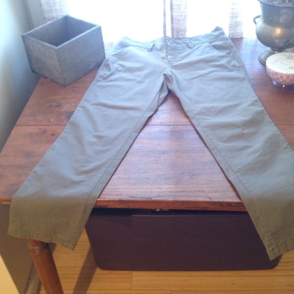 Cool Gap olive khaki trousers