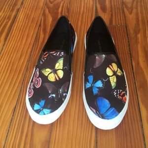 Butterfly slip on