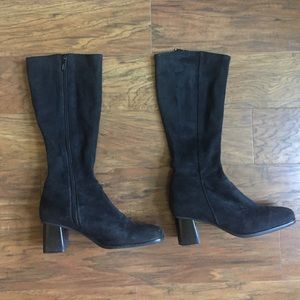 Black stretchy boots!