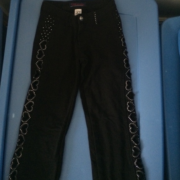 Black pants stretchy material