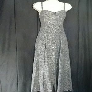 DKNY Dress 100% rayon Pretty!