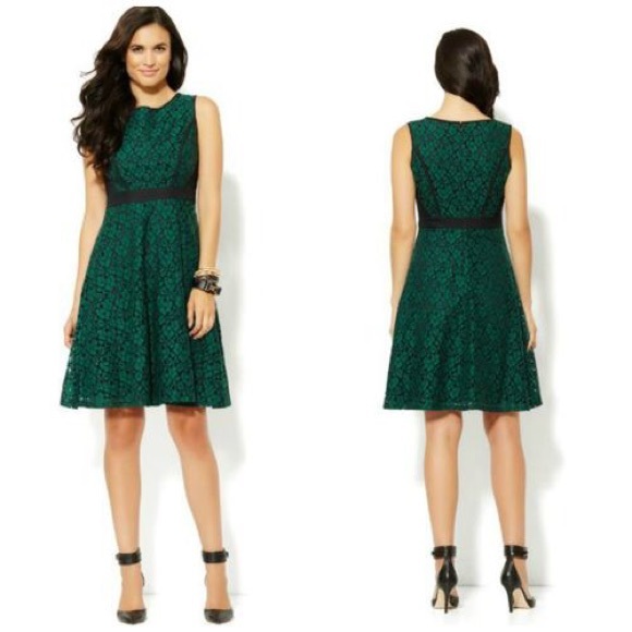 LAST‼️ NY & COMPANY Green Blk Lace Fit-Flare Dress - Picture 2 of 3