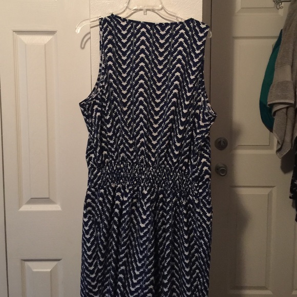 Classy blue and white jumper!! - Picture 4 of 4