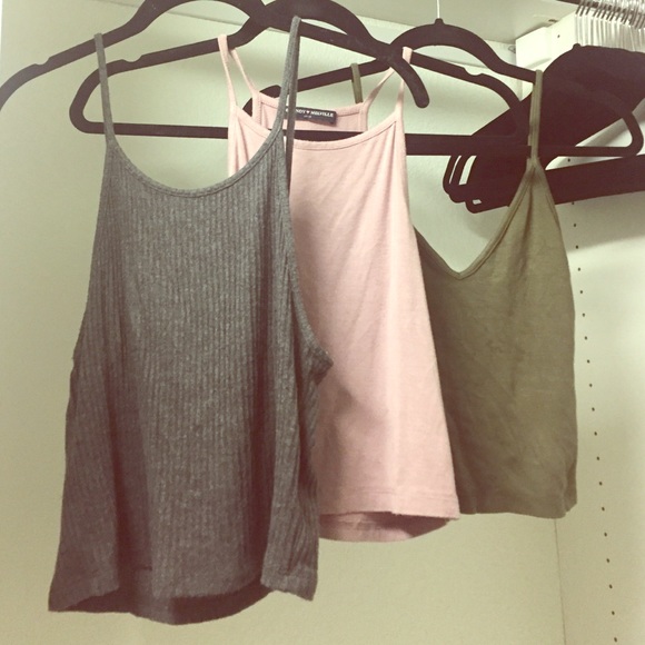 Brandy Melville crop top bundle