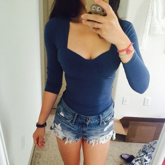 ❌Sold❌Victoria's Secret Seamless Top - Picture 2 of 4