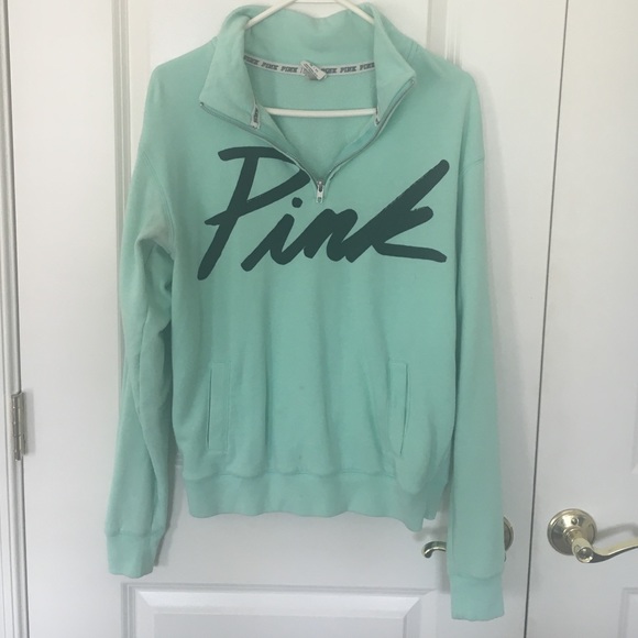 VS Mint green boyfriend  sweatshirt is an XS-M