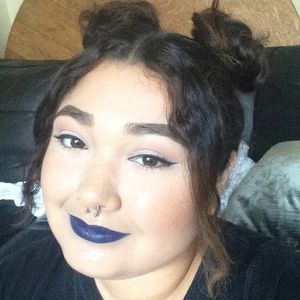 Meet your Posher, Maricela