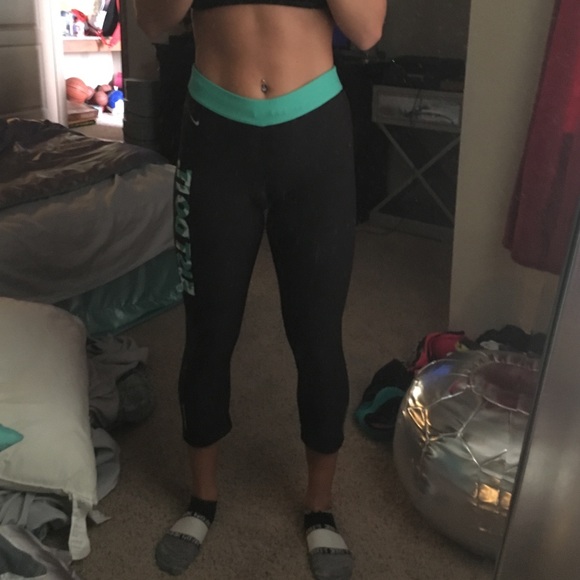 Nike pro workout pants - Picture 1 of 2