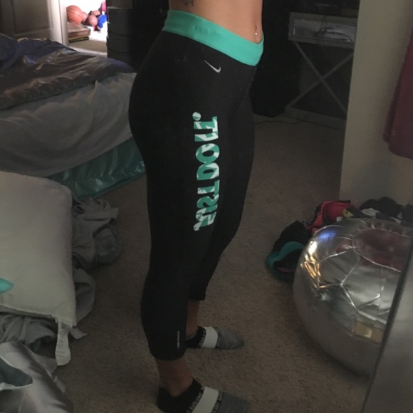 Nike pro workout pants - Picture 2 of 2