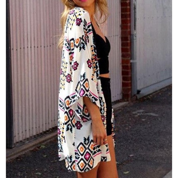 Tops - 🌸Free spirit 💕fun cardigan 💕