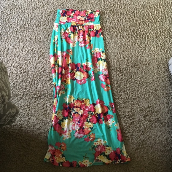 Maxi skirt