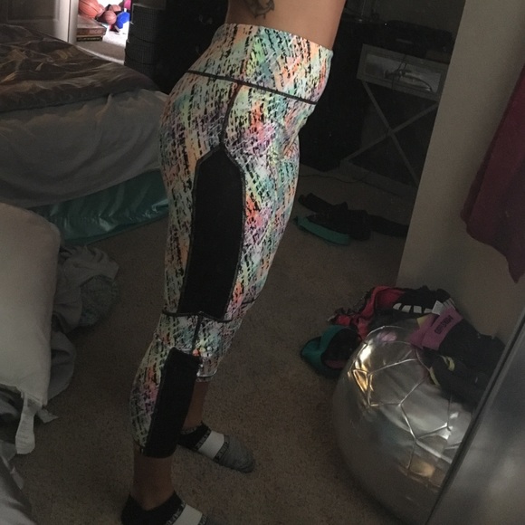 Victoria secret workout pants - Picture 2 of 3