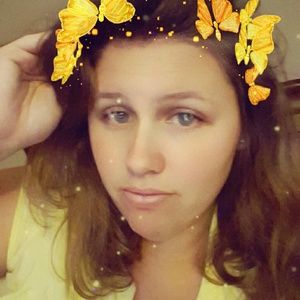 Meet your Posher, Leanna