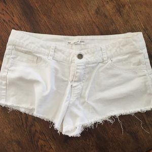 💙Forever 21 White Denim Shorts💙