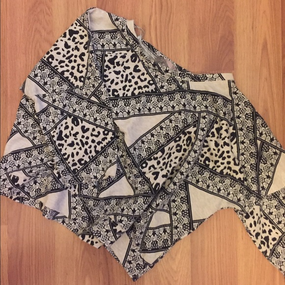 Forever 21 Sweatshirt