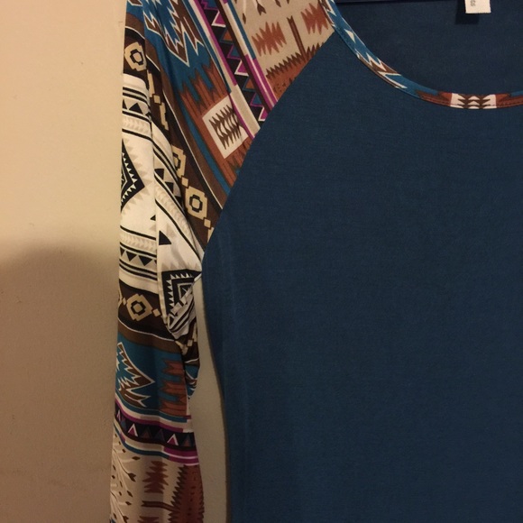 Aztec Tunic - Picture 2 of 3