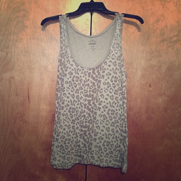 Gray leopard print top