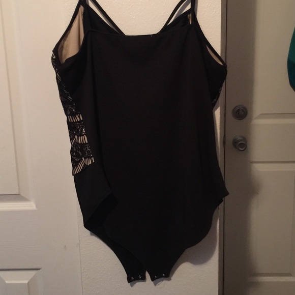 Sexy bodysuit!! - Picture 3 of 4