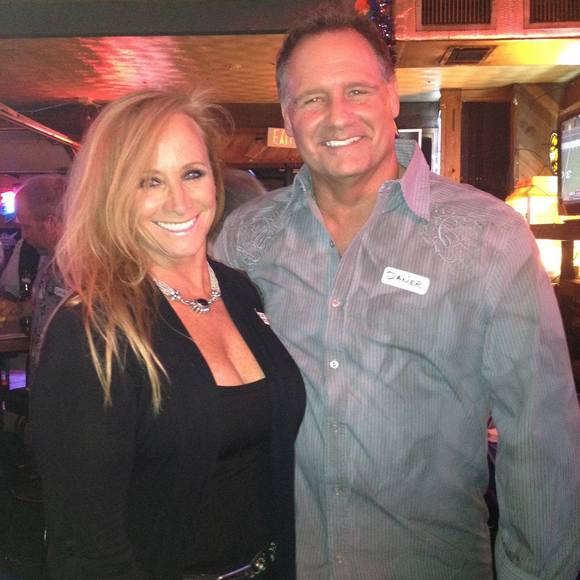 Meet your Posher, Elaine