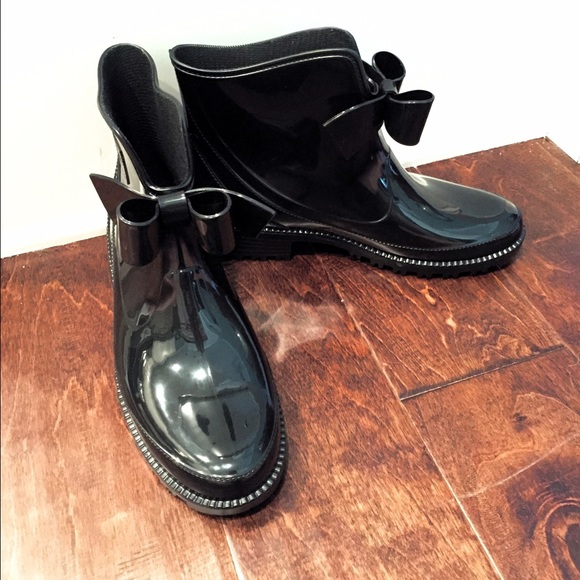 RED Valentino Short Rain Boot with Bow, size 37B