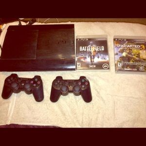 PS3 2 controllers 2 games