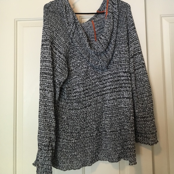 Sweater - Picture 3 of 3