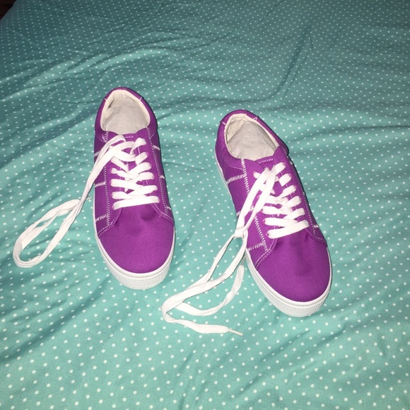 Sneaker new