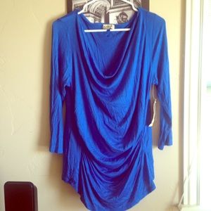 Oneworld 3/4 sleeve with attached scarf