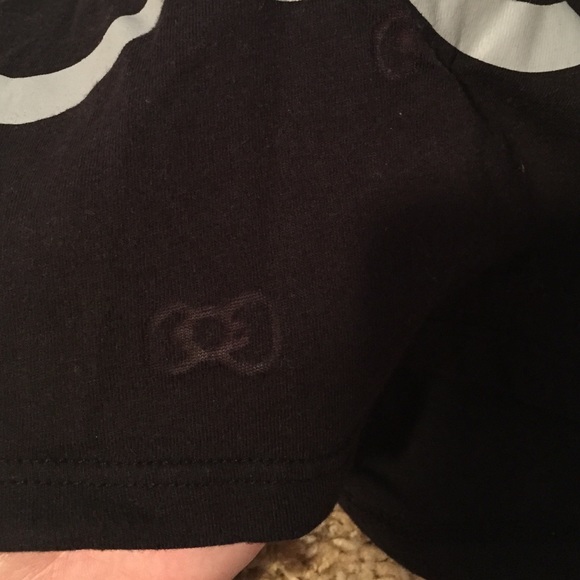 Hello Kitty Tee - Picture 2 of 4