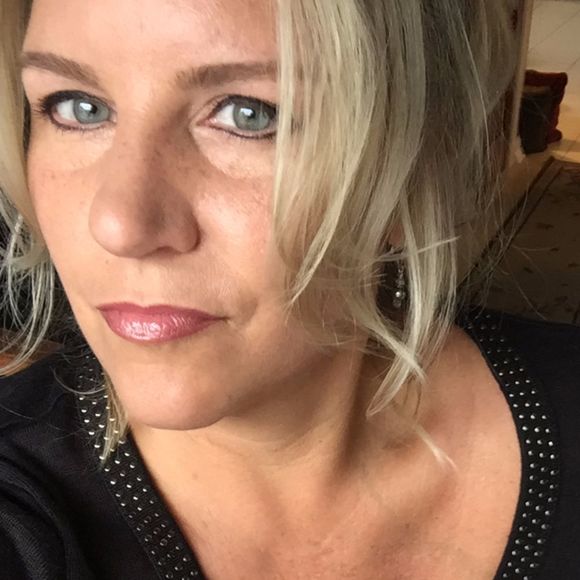 Meet your Posher, Samantha - Picture 1 of 1