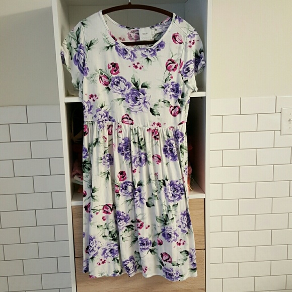 Asos, destination mat and H&M maternity dresses