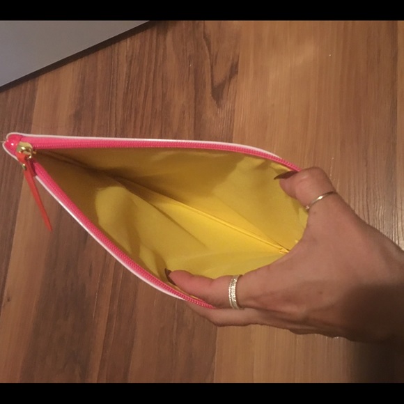 Kate Spade pouch🌸 - Picture 2 of 2